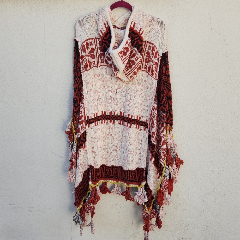 FREE PEOPLE Craft Hooded Poncho in Gardenia Spice - Picture 5 of 10